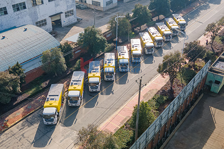 东风天锦吸尘王中王11台-批量发车